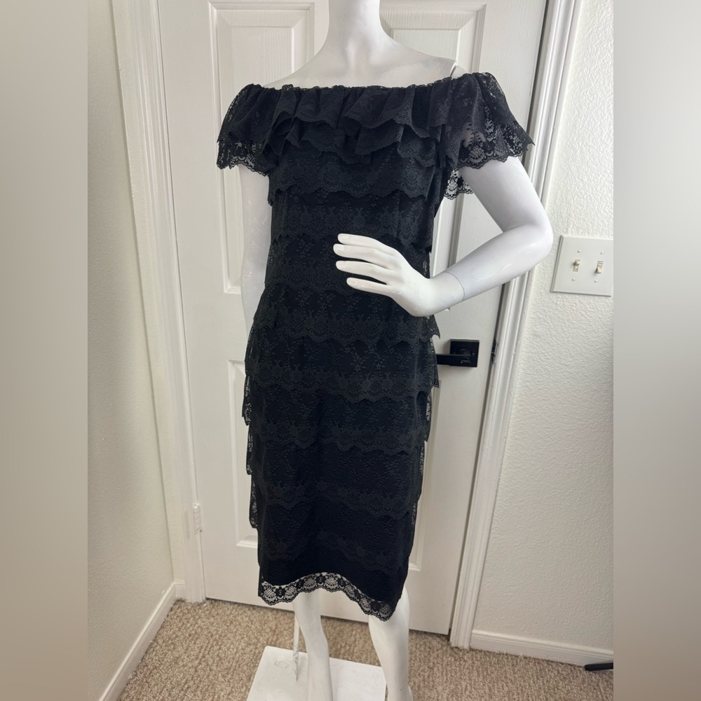 Tadashi Shoji Size 8 Vintage Black Lace Layered Cap Sleeve Dress. G28